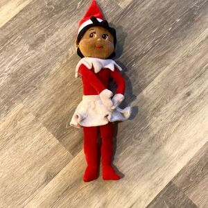 The Elf On The Shelf Plushee Pals Girl Dark Skin Brown Eyes Snowflake Skirt